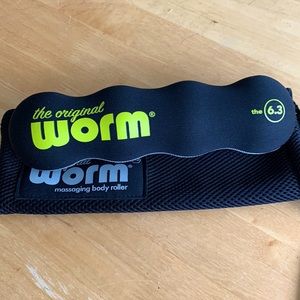 Massaging body roller- WORM